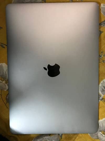 Macbook Pro 2017 Model Core i5 8/256 Gb - Laptops - 1083641899