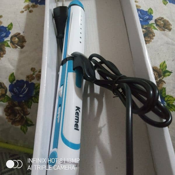 kemei hair straightener 1