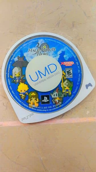 1 PSP UMD Case, 7 UMD and 1 original Sony memory card install 3 game 9