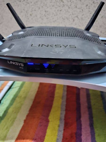 Linksys WRT32X Dual Band Router 1