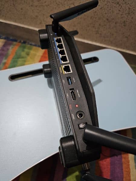 Linksys WRT32X Dual Band Router 2