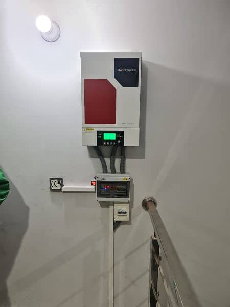 6 Kw Hybrid Inverter + grid tie system longi himo 6 panel uplift struc 0