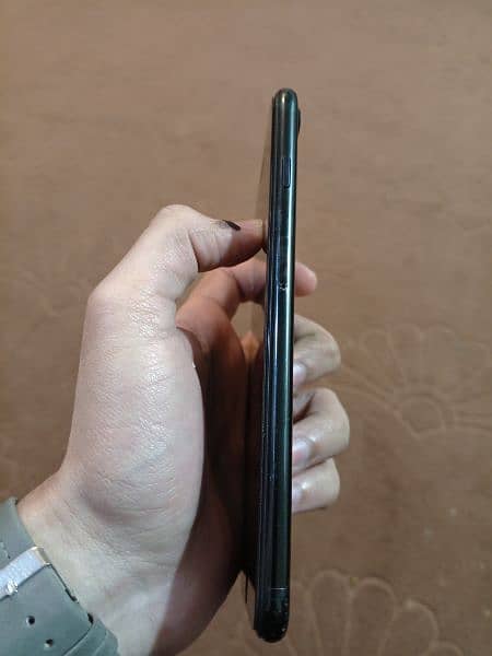 Iphone 7plus black colour
Battery health 100 percent 1