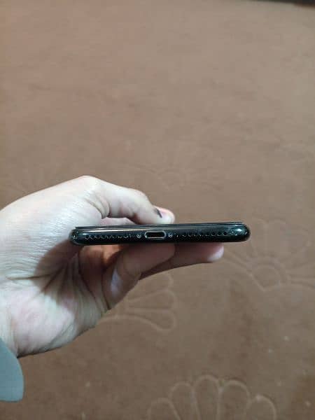 Iphone 7plus black colour
Battery health 100 percent 2