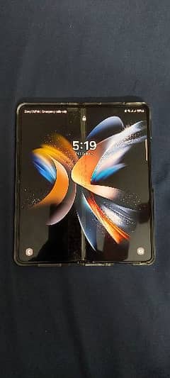 Samsung z Fold 4, 12Gb 256Gb two months use only