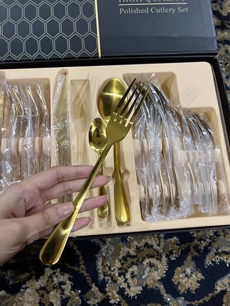 Brand new Cutlery set 1