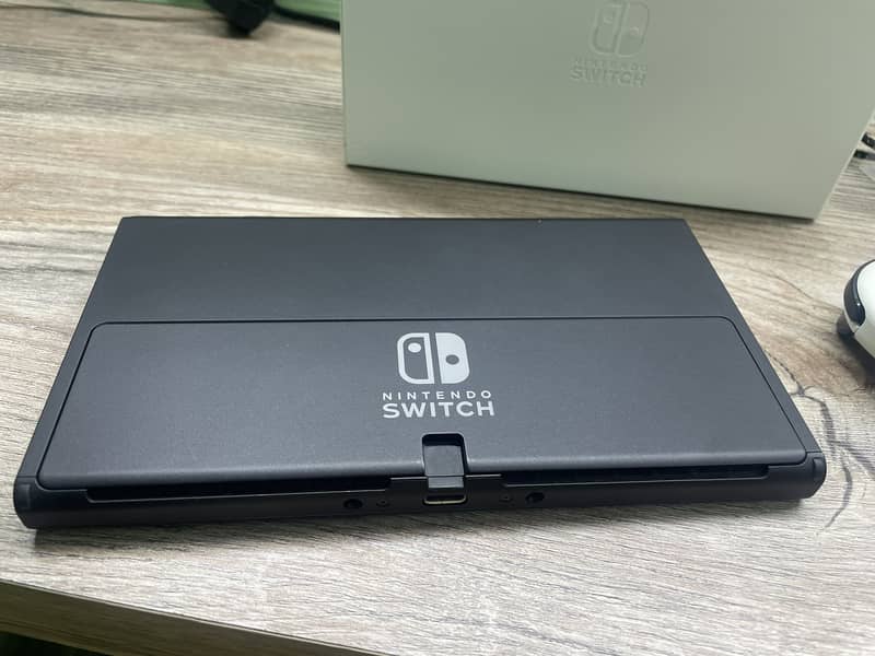 Imported from UK Nintendo Switch OLED White 4