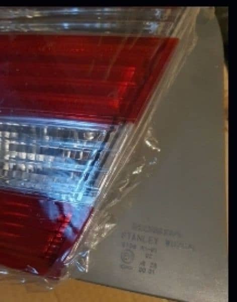 city  both back tail lights original new condition 6