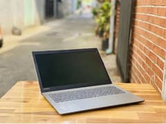 Lenovo IdeaPad Core i5 7th Generation(Ram 8GB+ SSD 256GB)15.6 Display