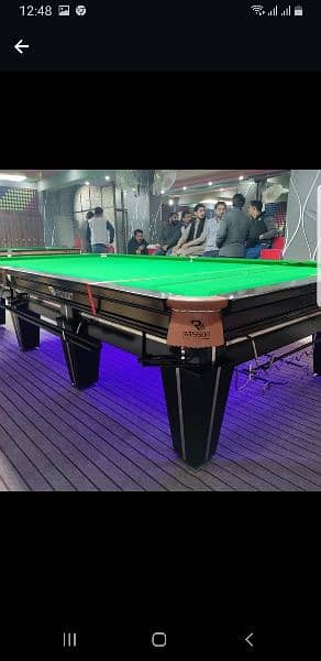 Snooker table & new 5