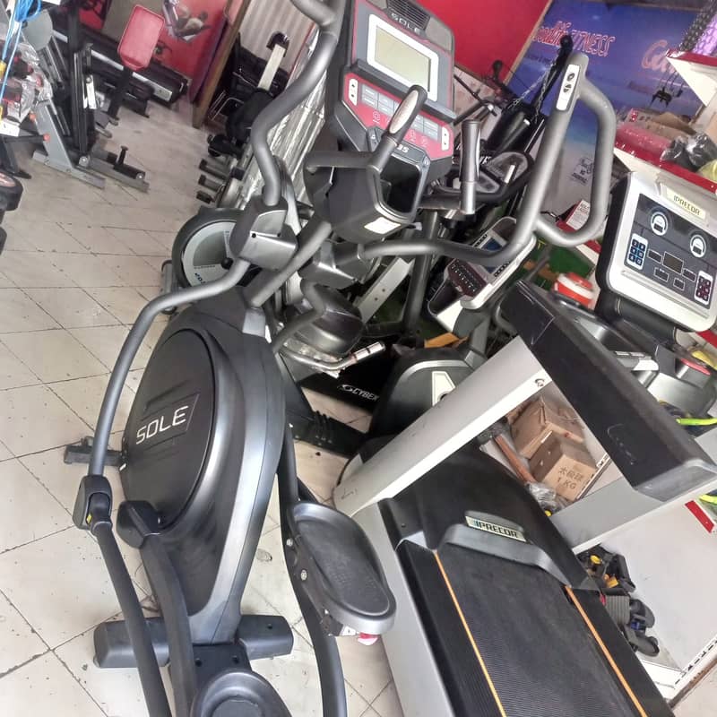 Elliptical Trainer Commercial Sole Fitness Company Made-Taiwan 1