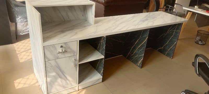 Reception table/counter/office table 14