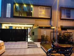 8 Marla Luxury Fully Furnished House For Sale At Very Prime Location Of Ali Block Bahria Town Lahore
