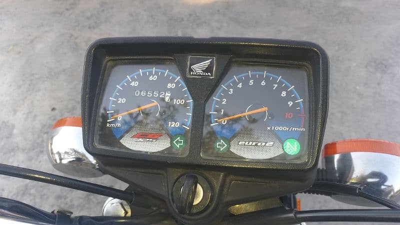 Sell Honda 125 Lush conditioned 4