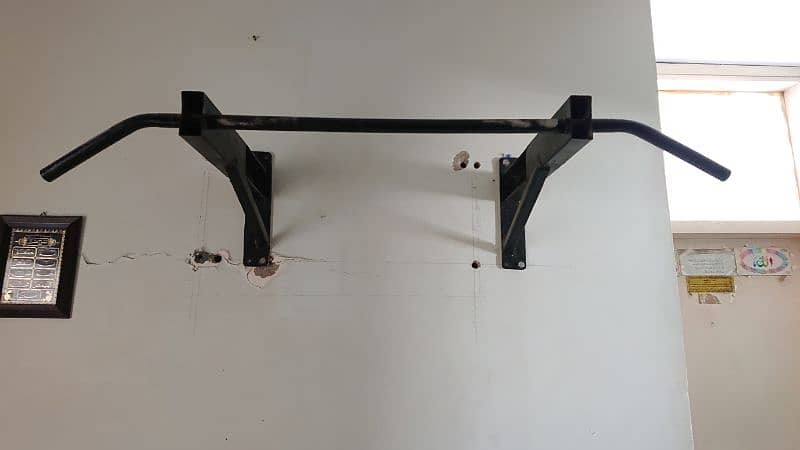 Pull Up Bar Heavy Gage As New 1