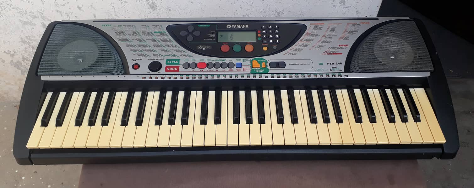 YamahaPSR240 Piano 61-Keys TouchSensitive Portable Electronic Keyboard 0