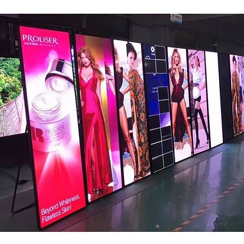 INDOOR STANDEE DISPLAY P-4 MM 0