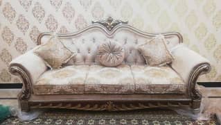 5 seater sofa royal and Luxury sofa in golden color for sell