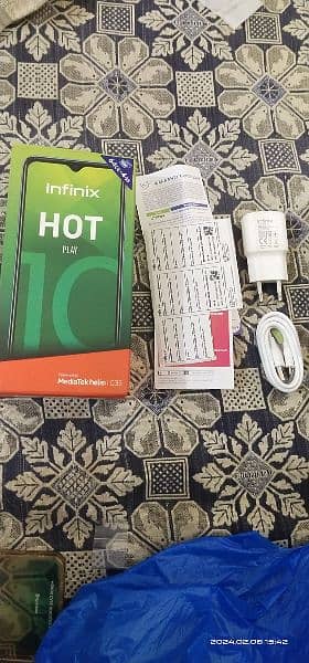 Infinix Hot 10 play original charger and box 1