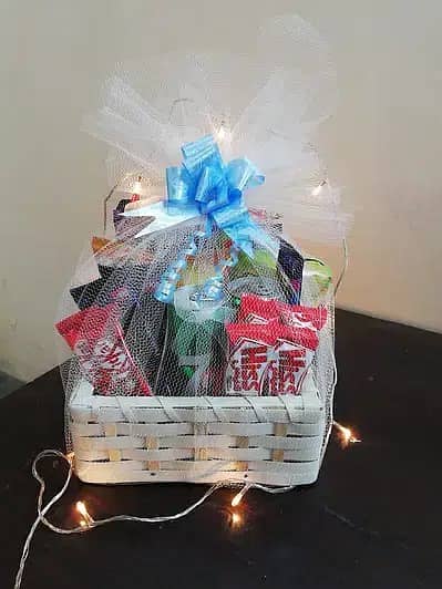 Customize gift box birthaday,valentinsday,annivarsary 3