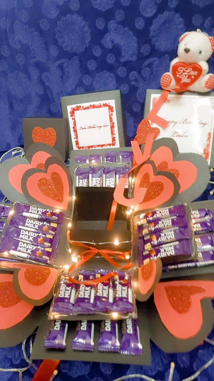 Customize gift box birthaday,valentinsday,annivarsary 7