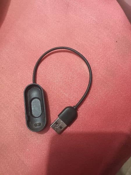 Mi band 4 charger 1