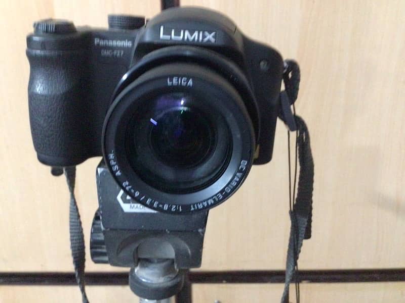 Panasonic lumix camera includes charger and memory card 03212061185 10