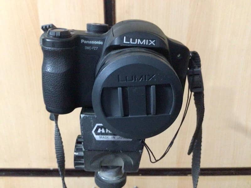 Panasonic lumix camera includes charger and memory card 03212061185 11