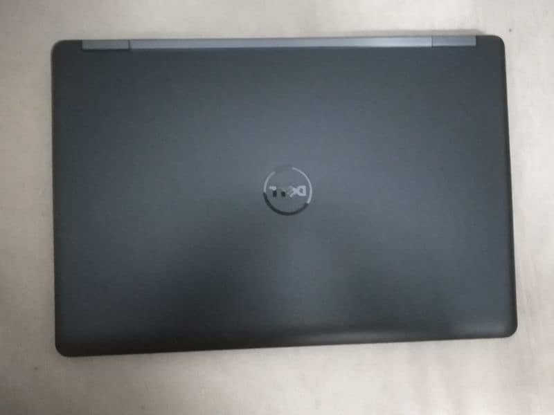 DELL laptop Latitude E5550 4