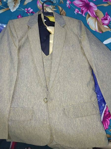 11 year  boys 4 piece suit just like new 2