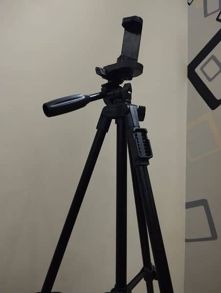 Original NeePhoo mobile tripod stand NP-3180s with remote 1