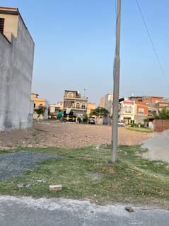 Full Possession Charges Paid Transfer Free 5 Marla Residential Plot Available For Sale In Park View City Lahore