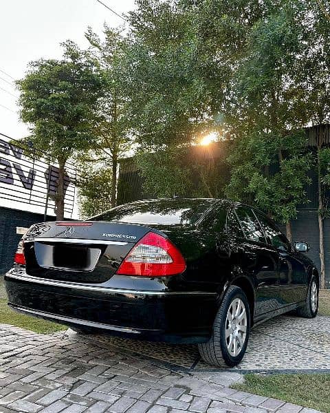 Mercedes Benz E 200 2