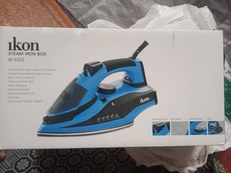 Steam Iron in Good Condition for sale 3