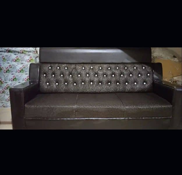 3 seater sofa brand new condition 3