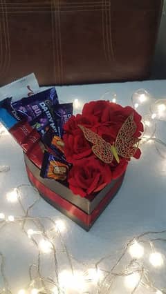 decent chocolate gift box. delivery all over pakistan order now