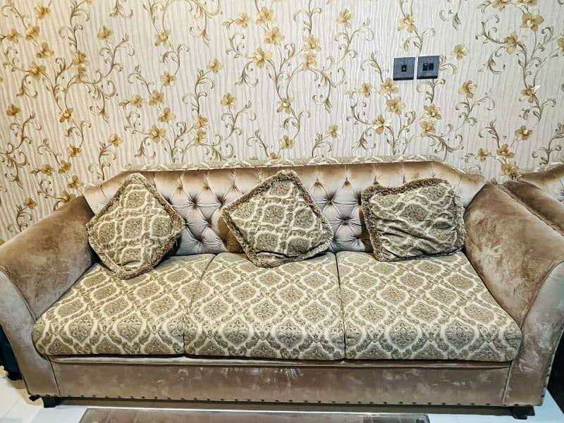 Sofa set 7 seater good condition 2