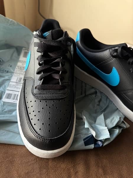 Nike Court Vision Low (Size 11 US) 4