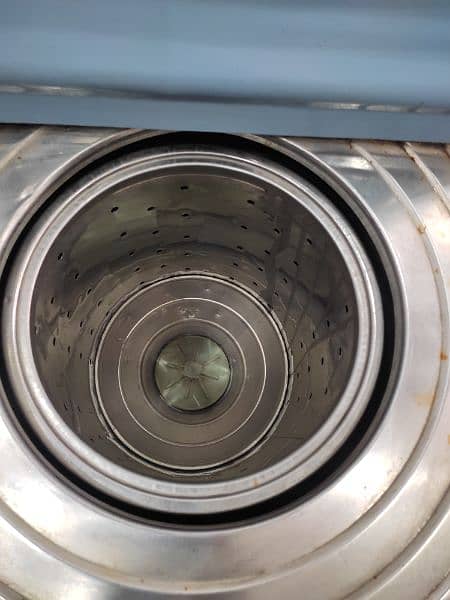 spinner dryer in very good running condition 3