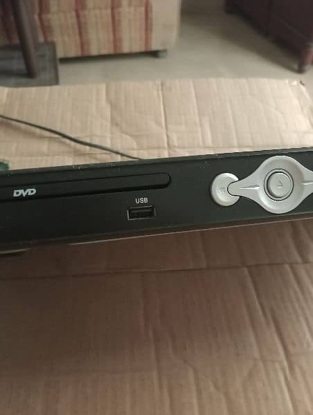 Samsung DVD /USB player 4