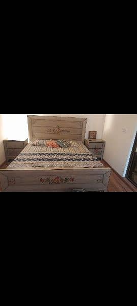 Beautiful Double Bed with Mattress 0
