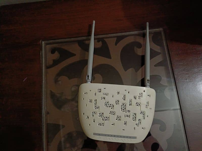Tp link WiFi router (double antenna) 0