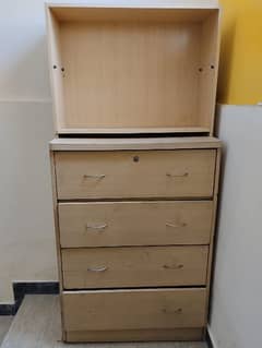 chest of drawers  in 6/10 condition