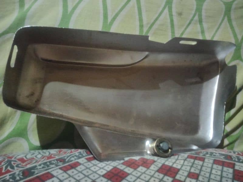 METAL CHROME SIDE COVERS HONDA CG 125 MODEL 2024 6