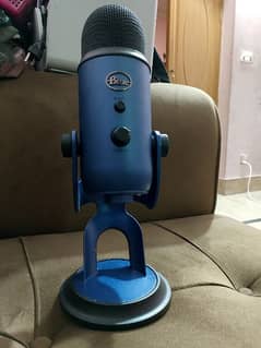 Blue yeti microphone 10/10 condition