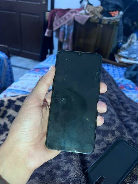 one plus 6t for sale 10/10 Little Scrthes on panel! 1