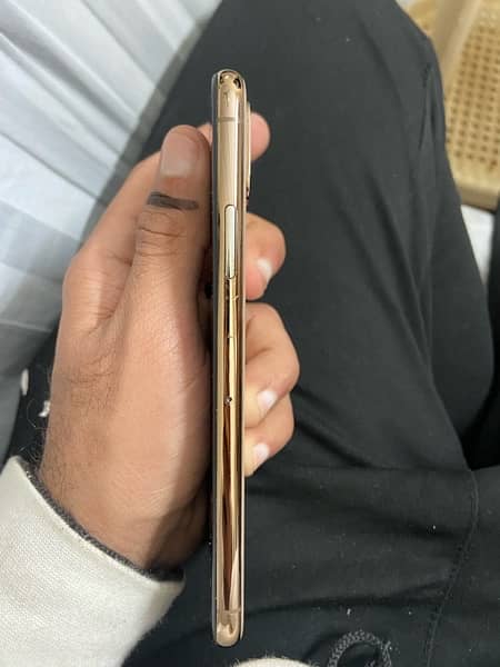 iPhone XS 64GB Dual Sim Approved 6