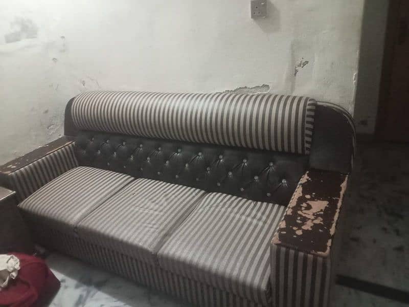 SOFA set 6 Seater for sale 3