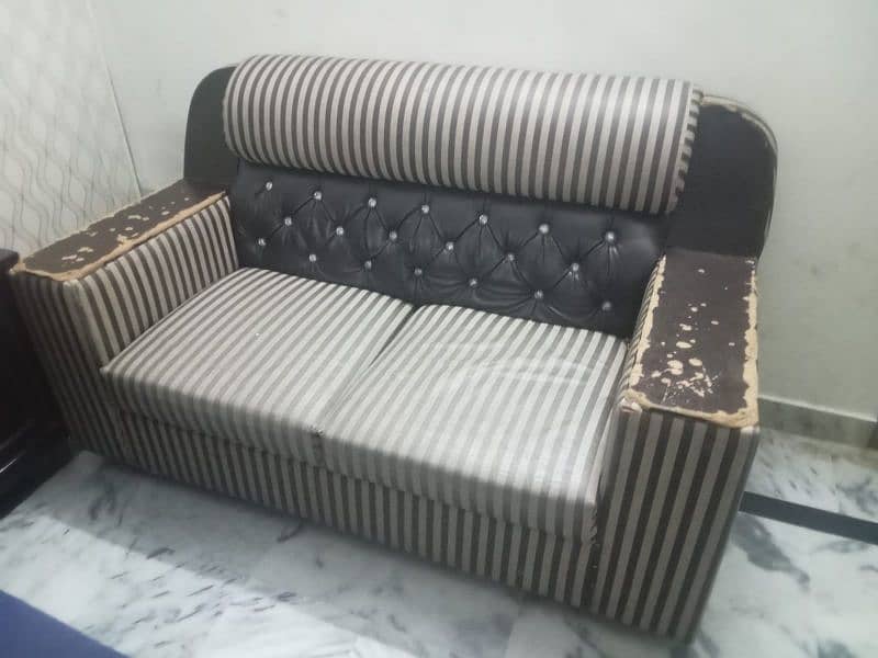 SOFA set 6 Seater for sale 4