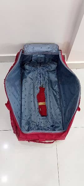 Duffel bags / Duffel trolly luggage 7